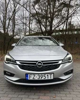 Opel Astra cena 44800 przebieg: 147300, rok produkcji 2018 z Góra małe 326